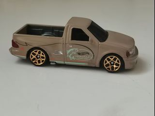 (Category: ) located in . Submitted by diecast_69 (Listing ID 1458674737, Image 1). Description: .