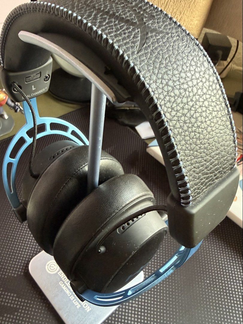 HyperX Cloud Alpha S Headset Blue (Category: Headphones & Headsets) located in Singapore. Submitted by jysee96 (Listing ID 1458604621, Image 3). Description: - Comes with detachable microphone, braided cables (with audio control mixer, 7.1 surround sound), extra ear pads, carry pouch, free headphone stand - top part of headphones and microphone is slightly worn out .
