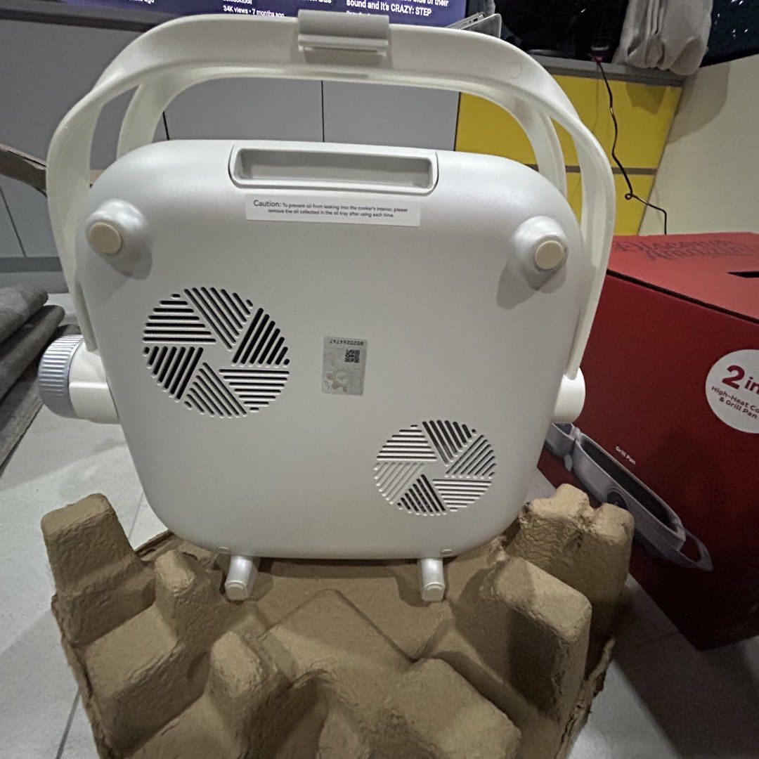 Instant Foldable Multicooker (Category: Cookers) located in Marikina City. Submitted by anythindahan (Listing ID 1458523803, Image 3). Description: Original and brand new with box RFS: duplicate item, we forgot we already have similar item. Original price 11,495 Selling for 8,000 Pick up location: Concepcion Dos, Marikina City.