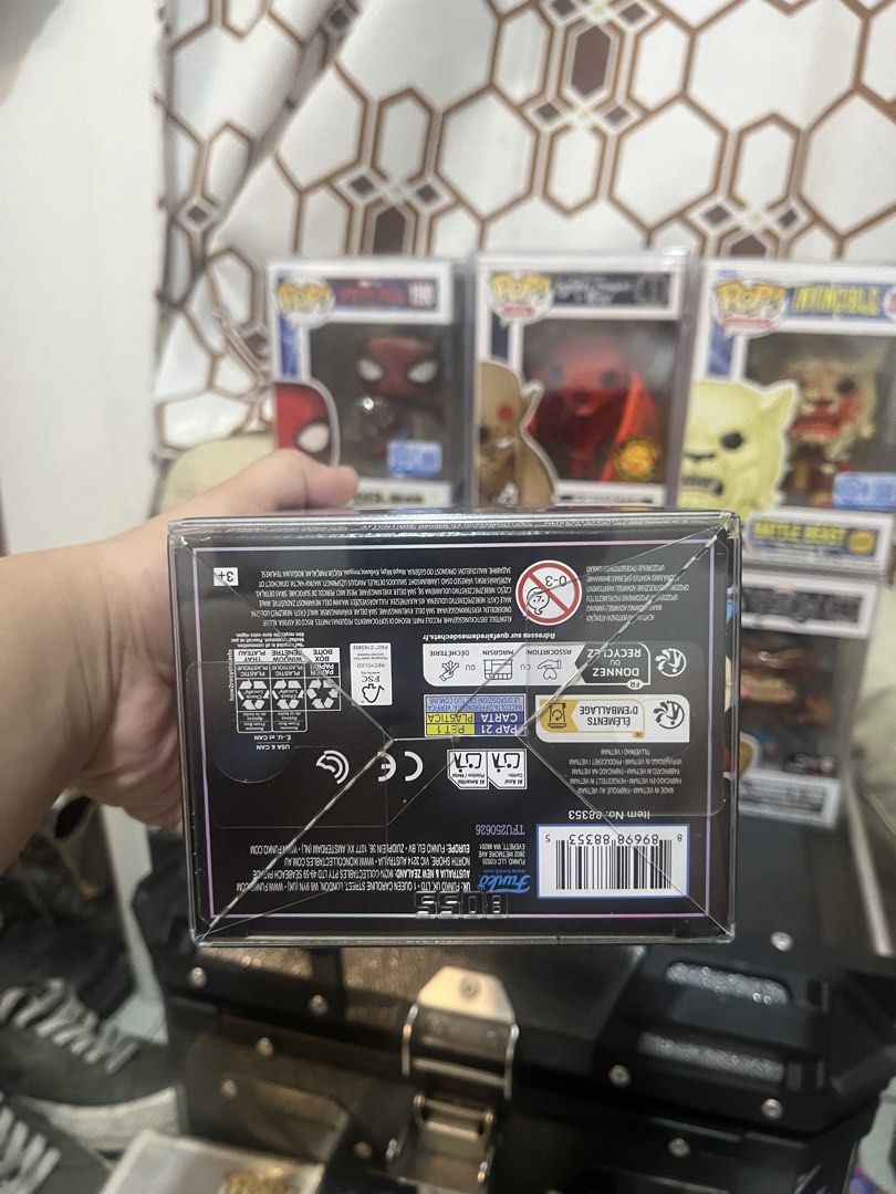 Invincible chase #1098 8.5/10 (Category: Raw Singles) located in Bulacan. Submitted by devegazul124 (Listing ID 1458684102, Image 3). Description: What you see is what you get, all pops are authentic, no low balling, trades are accepted depending on buyer’s offer, great for starting collectors and invincible fans, lastly pops behind are not included..
