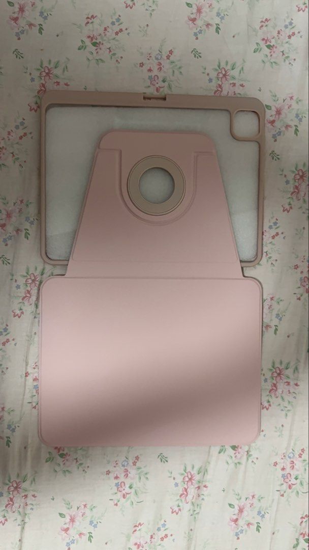 iPad Air M3 11” inch Pink Rotating iPad Clear case (Category: Cases & Sleeves) located in Caloocan City. Submitted by .manel. (Listing ID 1458543432, Image 2). Description: lesser than THE original price. NO HAGGLING / ASKING FOR LOWER PRICE. MURA NAPO YAN. .