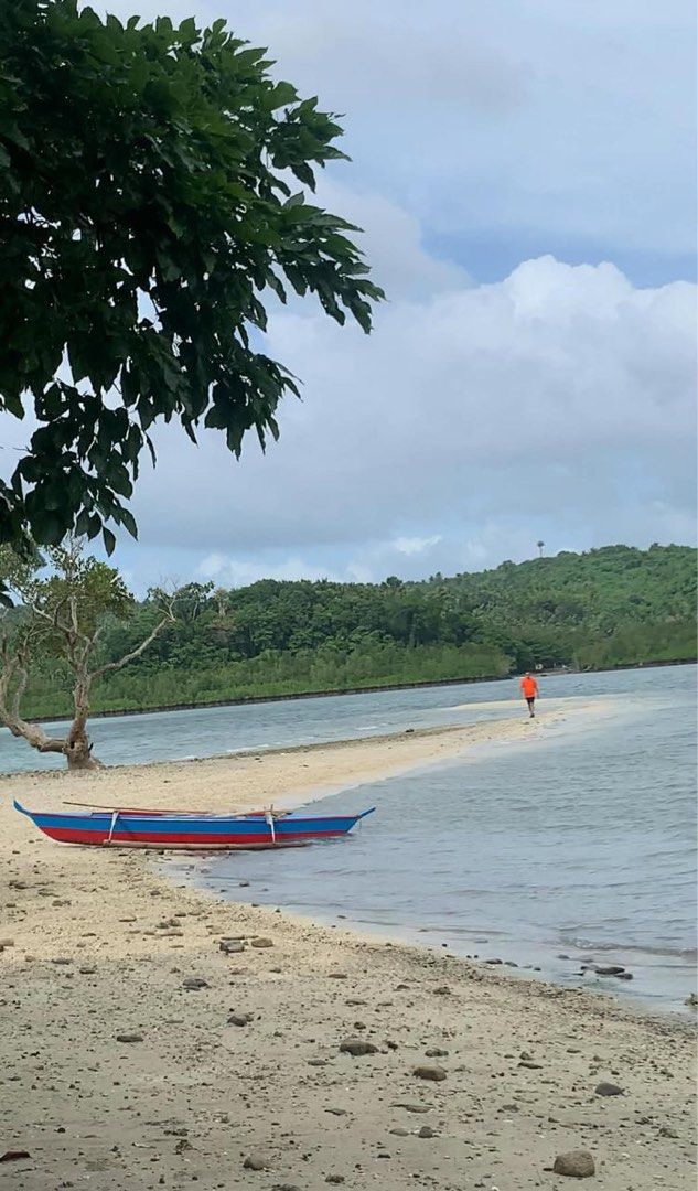 Island for sale (titled) (Category: Lot) located in Quezon City. Submitted by 33mdmc (Listing ID 1458506104, Image 3). Description: 2.5 hectare island in Lopez, Quezon, titled. Selling for 5k per square meter. .