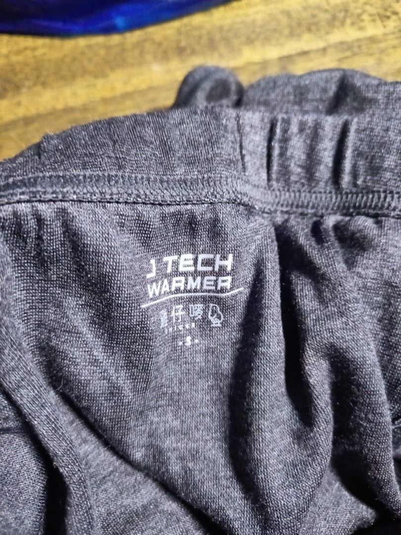 J tech Thermal Leggings small mens (Category: Underwear) located in Mandaluyong City. Submitted by heatgear (Listing ID 1458644780, Image 2). Description: - Uniqlo Heattech Leggings - Color: Dark Grey Marl - Ideal for cold weather layering - Stretchy and comfortable material - Elastic waistband with drawstring - Suitable for everyday wear or outdoor activities small on tag 165/75 length 35 320 + sf location mandaluyong.