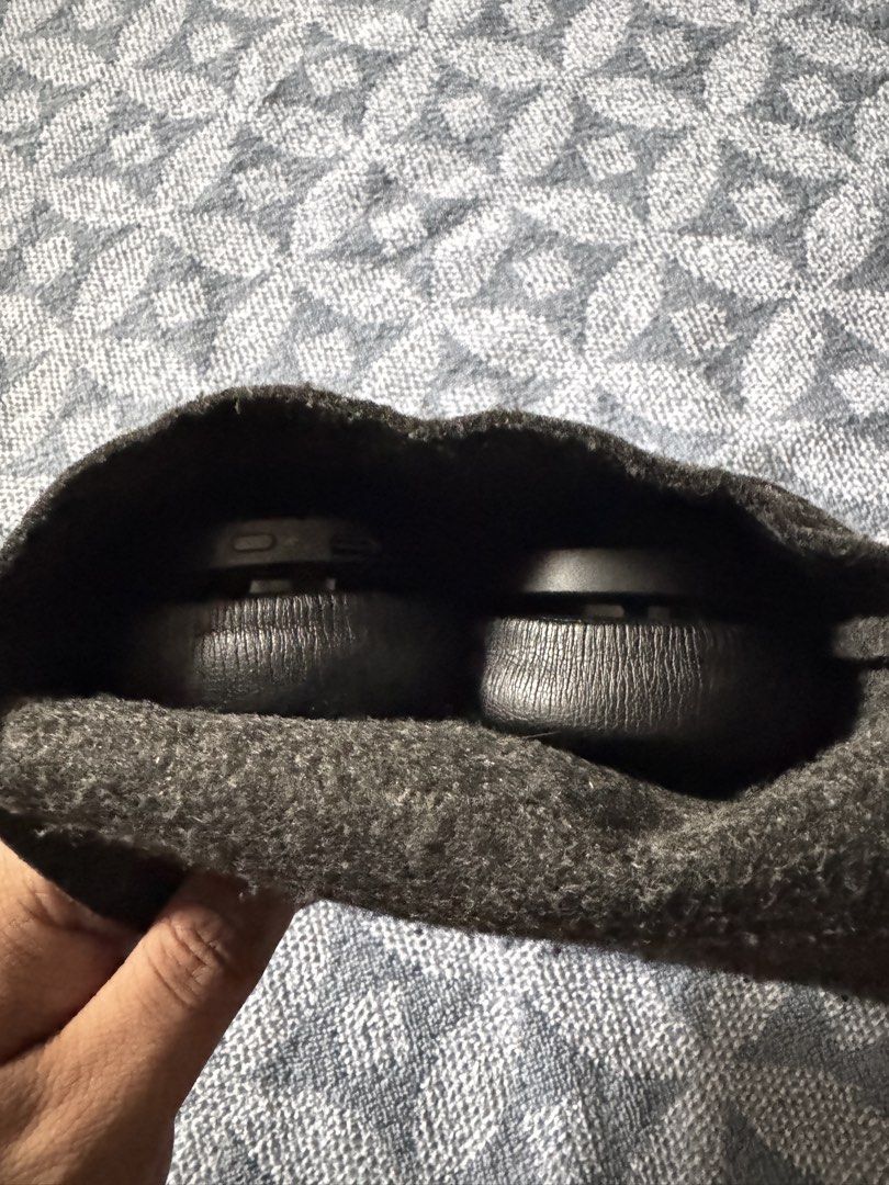 Jabra Evolve2 55 (Category: Headphones & Headsets) located in Paranaque City. Submitted by jerichoasp (Listing ID 1458556410, Image 3). Description: For Sale : Jabra Evolve2 55 🎧 Purchased Date : April 15 , 2026 🏷️ Professional Headset Excellent for WFH folks ✅Active Noise Cancelling (ANC) ( Eto yung hindi MO mariring yung background mo ✅ Noise Cancelling Mics ( Eto yung hindi maririnig yung background mo) ✅ With Proof of Purchase sa Orange app