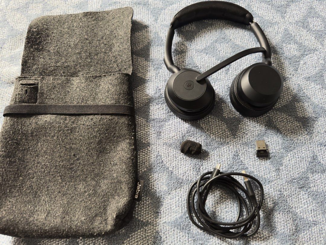 Jabra Evolve2 55 (Category: Headphones & Headsets) located in Paranaque City. Submitted by jerichoasp (Listing ID 1458556410, Image 1). Description: For Sale : Jabra Evolve2 55 🎧 Purchased Date : April 15 , 2026 🏷️ Professional Headset Excellent for WFH folks ✅Active Noise Cancelling (ANC) ( Eto yung hindi MO mariring yung background mo ✅ Noise Cancelling Mics ( Eto yung hindi maririnig yung background mo) ✅ With Proof of Purchase sa Orange app