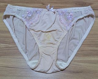 (Category: ) located in . Submitted by mslovely88 (Listing ID 1458626210, Image 1). Description: .