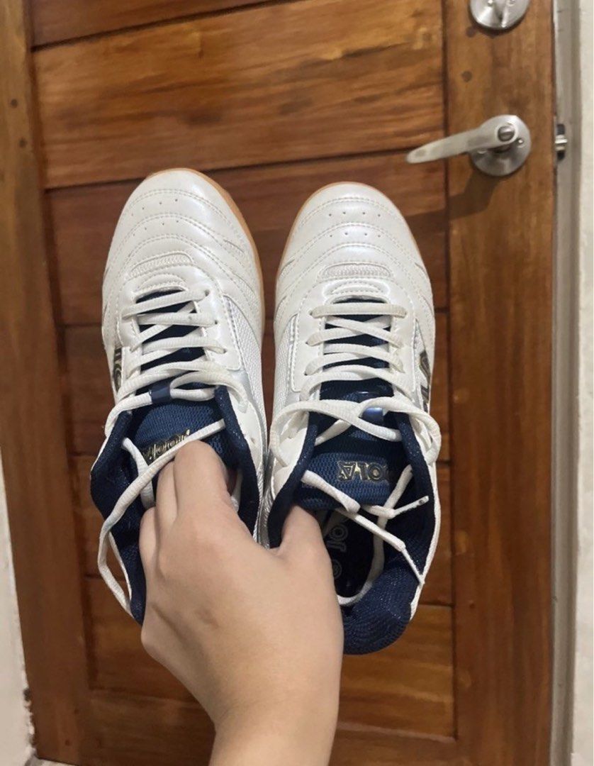 JOOLA 🥒Shoes White Blue Size 38 (Category: Sneakers) located in Bacoor. Submitted by kento_ (Listing ID 1458601010, Image 2). Description: - JOOLA Table Tennis Shoes - Color: White with Blue Accents - Size: 38 EUR / 240 CHN - Ideal for Indoor Sports - Lightweight and Comfortable - Ready for your next game!.