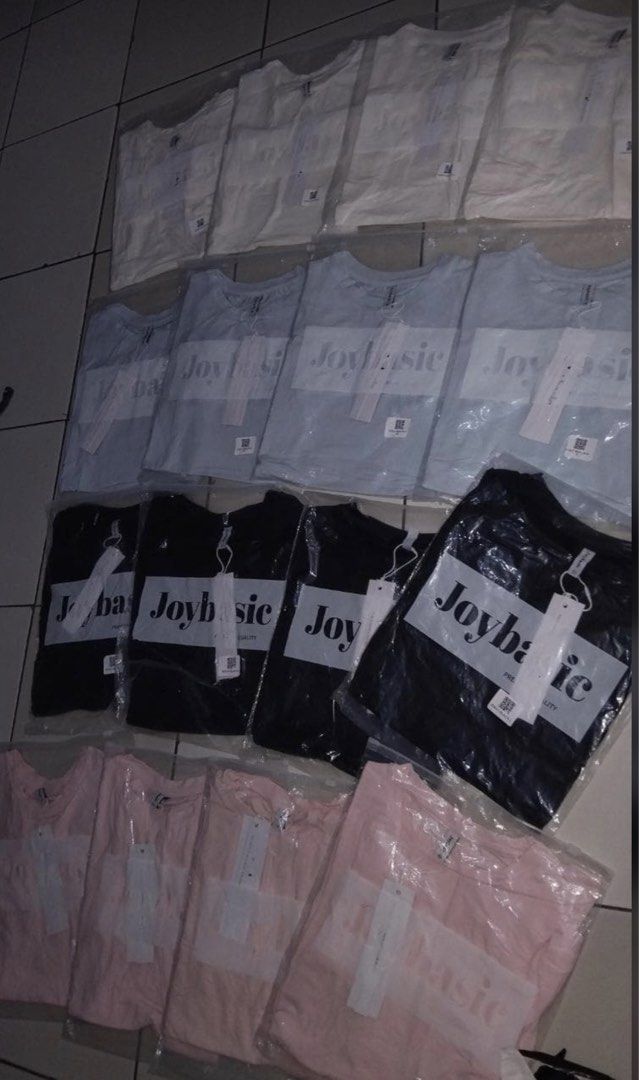 Joy basic (Kategori: Atasan) berada di Jakarta Pusat. Dikirim oleh saaa21 (ID iklan 1458664220, Gambar 1). Deskripsi: .