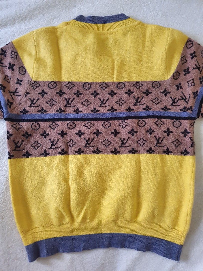 Knitted Top for Women Preloved (Category: Others Tops) located in Manila. Submitted by anjque (Listing ID 1458603481, Image 2). Description: - Yellow knit top - Ideal for this cold weather.