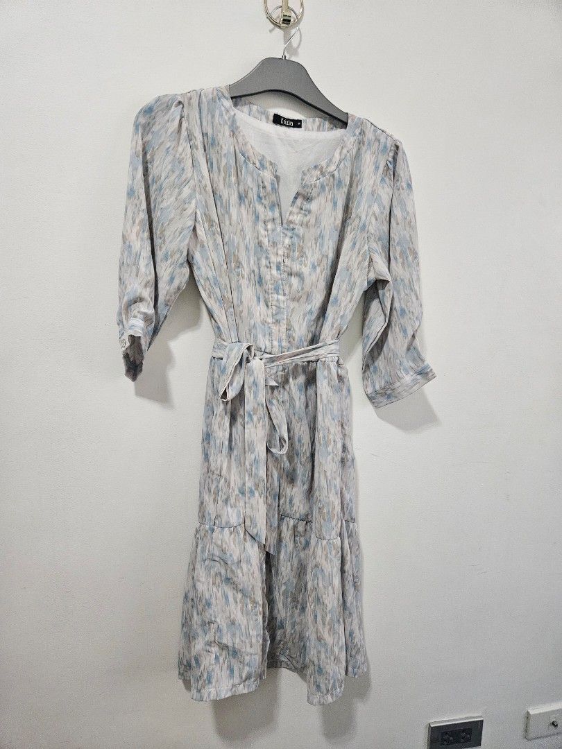 Krizia Dress (Category: Dresses) located in Makati City. Submitted by hellok08 (Listing ID 1458557318, Image 3). Description: Krizia Dress Medium In excellent used condition Really pretty in actual, comes with sash Approximate measurements, in inches: Armpit to armpit - 19 Waist - 15.5 Length - 37 MOP: BPI/GCash/Unionbank Pick up in Makati via Grab or Lalamove c/o buyer.