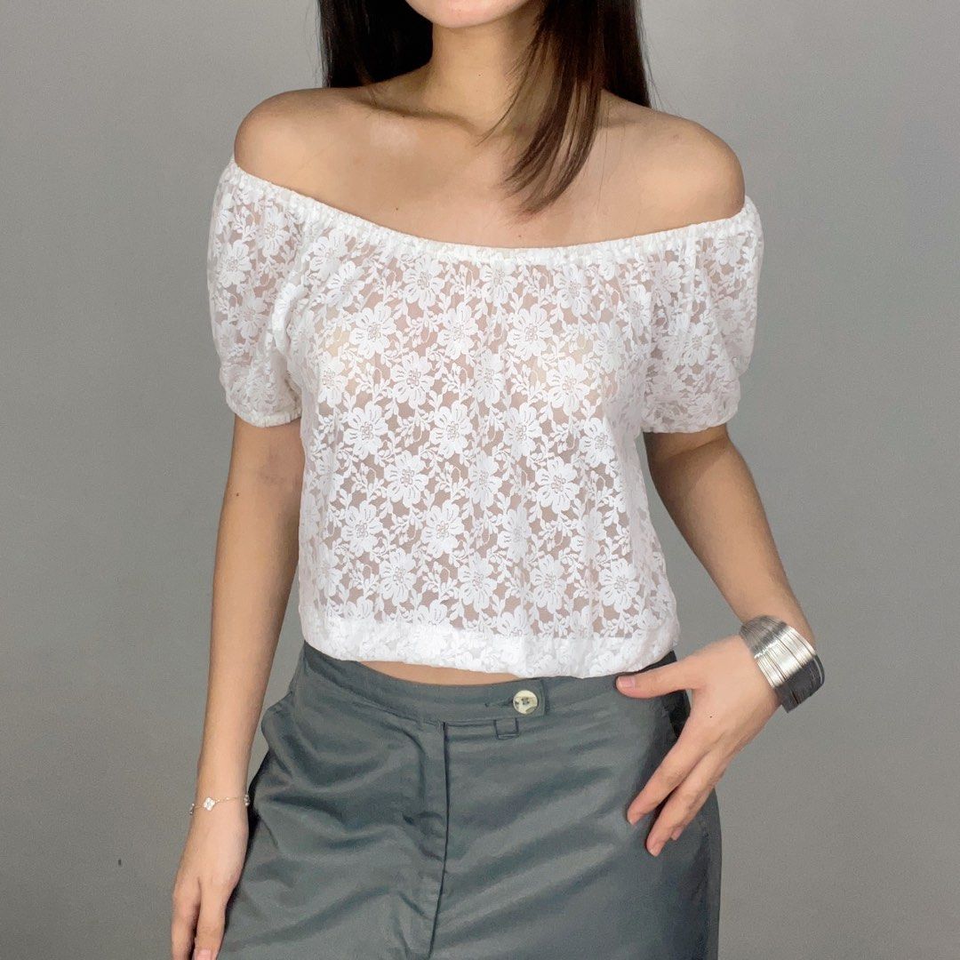 lace puffed sleeve micro top (Category: Others Tops) located in Manila. Submitted by pabili.ph (Listing ID 1458687771, Image 1). Description: xs to small L15”, up to B32”.