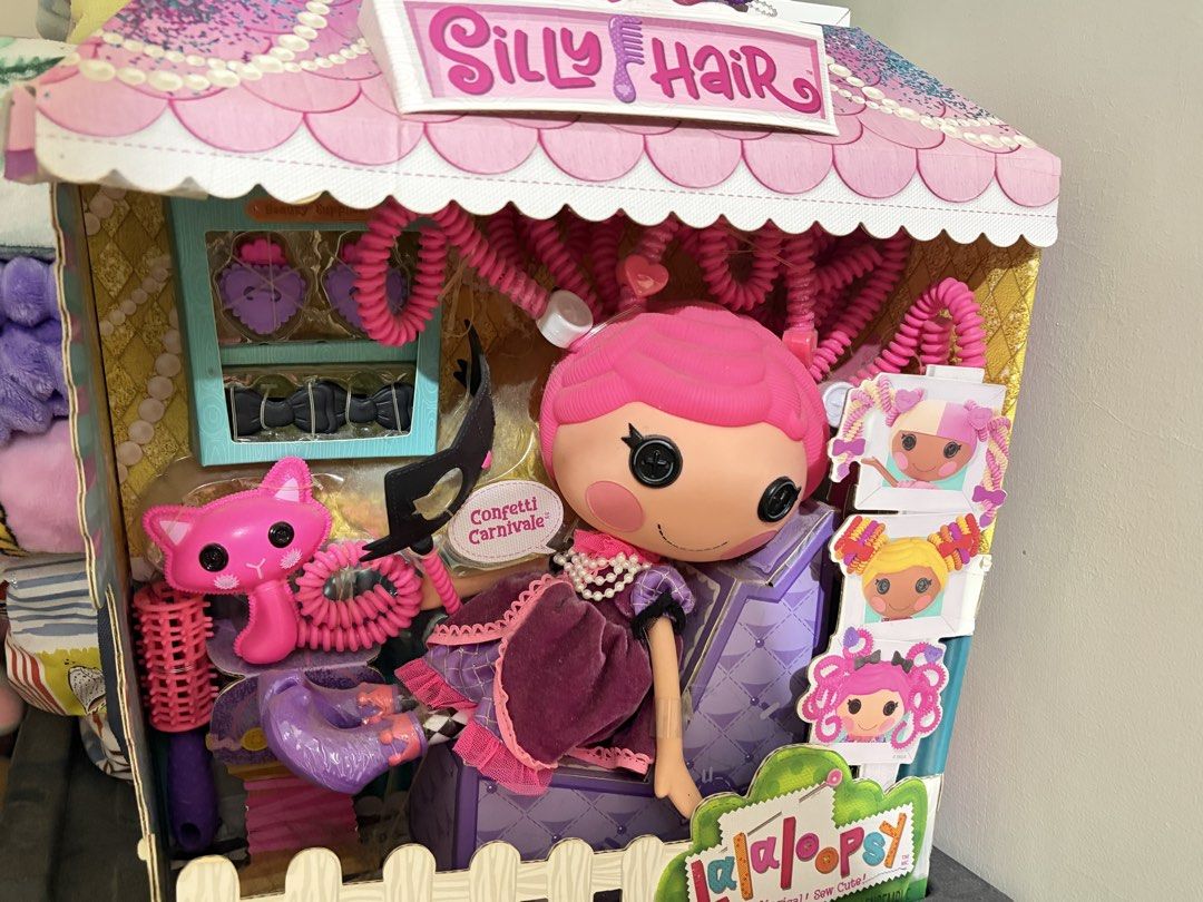 LALA LOOPSY (Category: Designer & Blind Box Toys) located in Lipa City. Submitted by soeemee (Listing ID 1458646078, Image 1). Description: Lalaloopsy never taken out of the box.