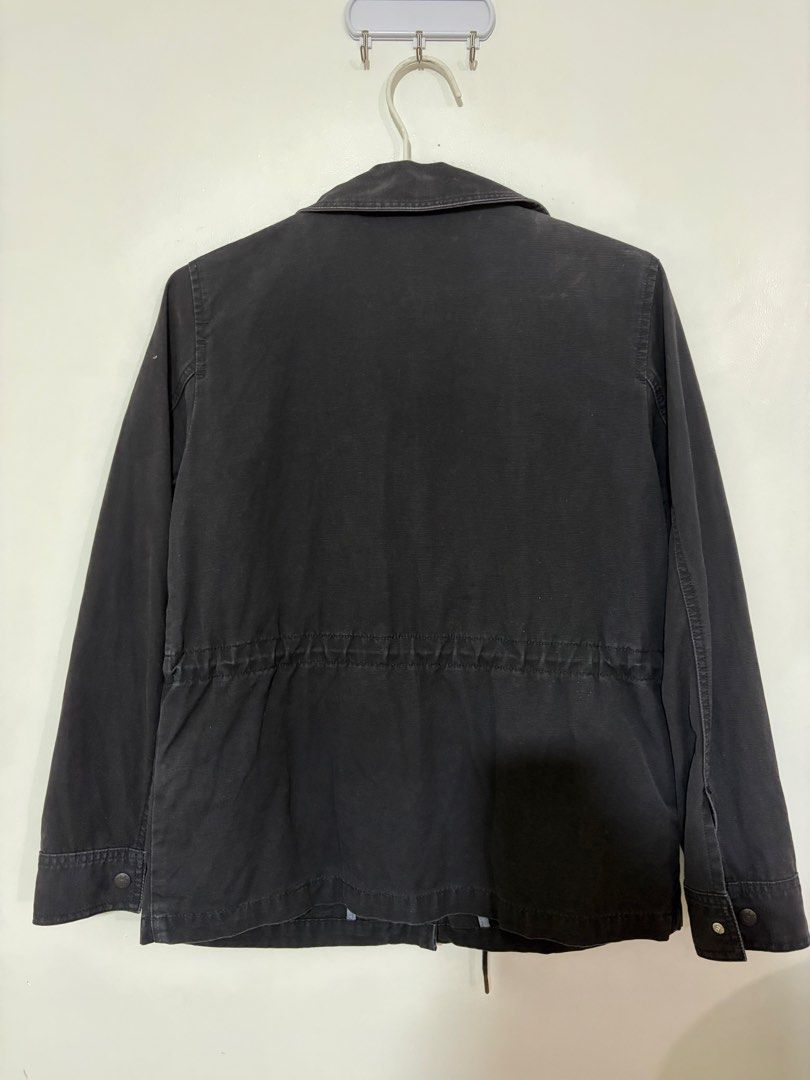 Levi’s Military Jacket (Category: Coats, Jackets and Outerwear) located in Marikina City. Submitted by cessy576 (Listing ID 1458646147, Image 2). Description: the size on tag is XS but it fits me, small to medium fits me. for reference, my waistline is 32 inc, bust is 34 marikina loc.