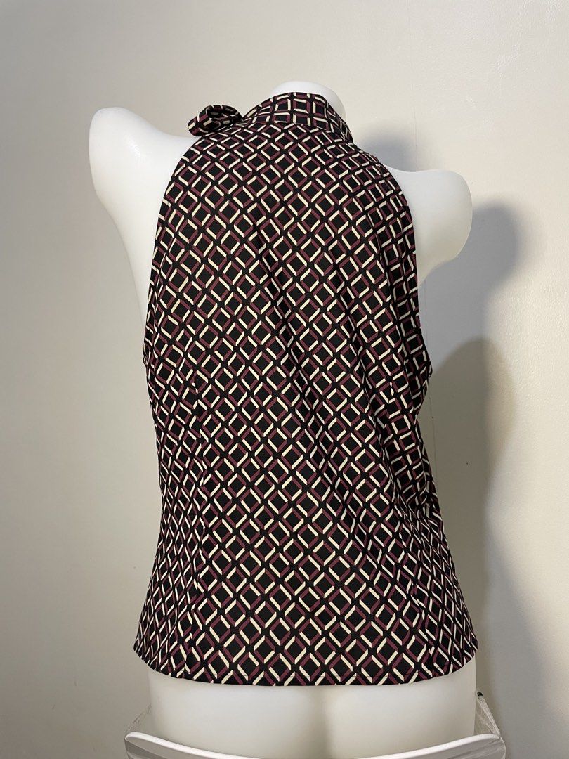 Loft turtleneck (Category: Blouses) located in Santa Rosa. Submitted by thevintagesource.ph (Listing ID 1458687964, Image 2). Description: .
