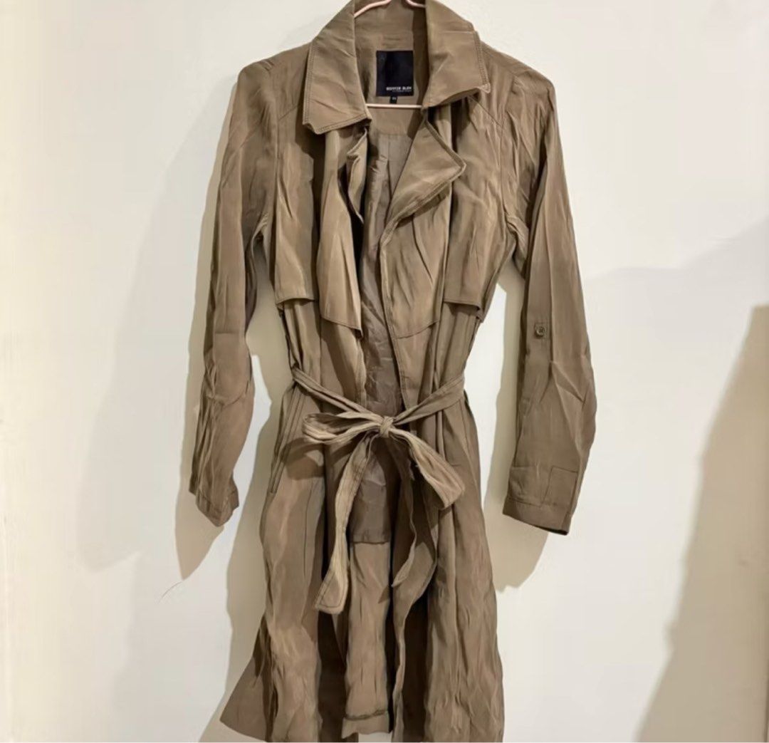 Long Outer Tali (Kategori: Atasan) berada di Jakarta Utara. Dikirim oleh preloved_shelshop (ID iklan 1458664310, Gambar 1). Deskripsi: Preloved LD: All size Panjang: 92 cm *minus terdapat jahitan di bagian belahan samping bawah seperti tertera di slide ke-7.
