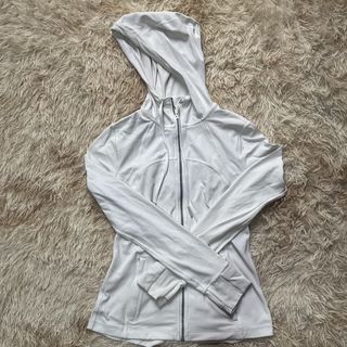 （分類：）位於 。 由 cheap_lululemoncorner 提交（商品編號 1458671906，圖片 1）。簡介： 。