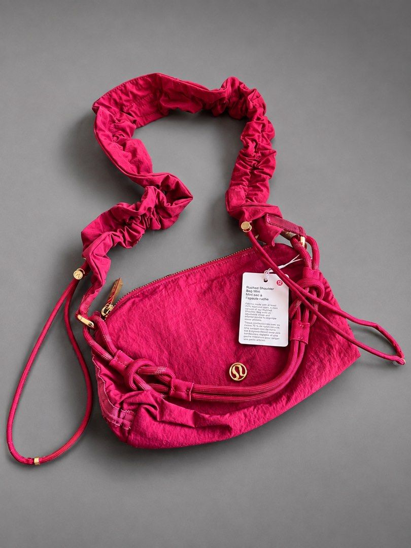 Lululemon Mini Ruched Shoulder Bag 1.5L (Category: Shoulder Bags) located in Binan City. Submitted by pinkykeenshop (Listing ID 1458607794, Image 1). Description: .