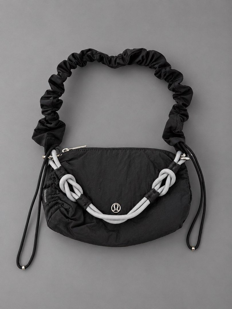 Lululemon Mini Ruched Shoulder Bag 1.5L (Category: Shoulder Bags) located in Binan City. Submitted by pinkykeenshop (Listing ID 1458608111, Image 1). Description: .