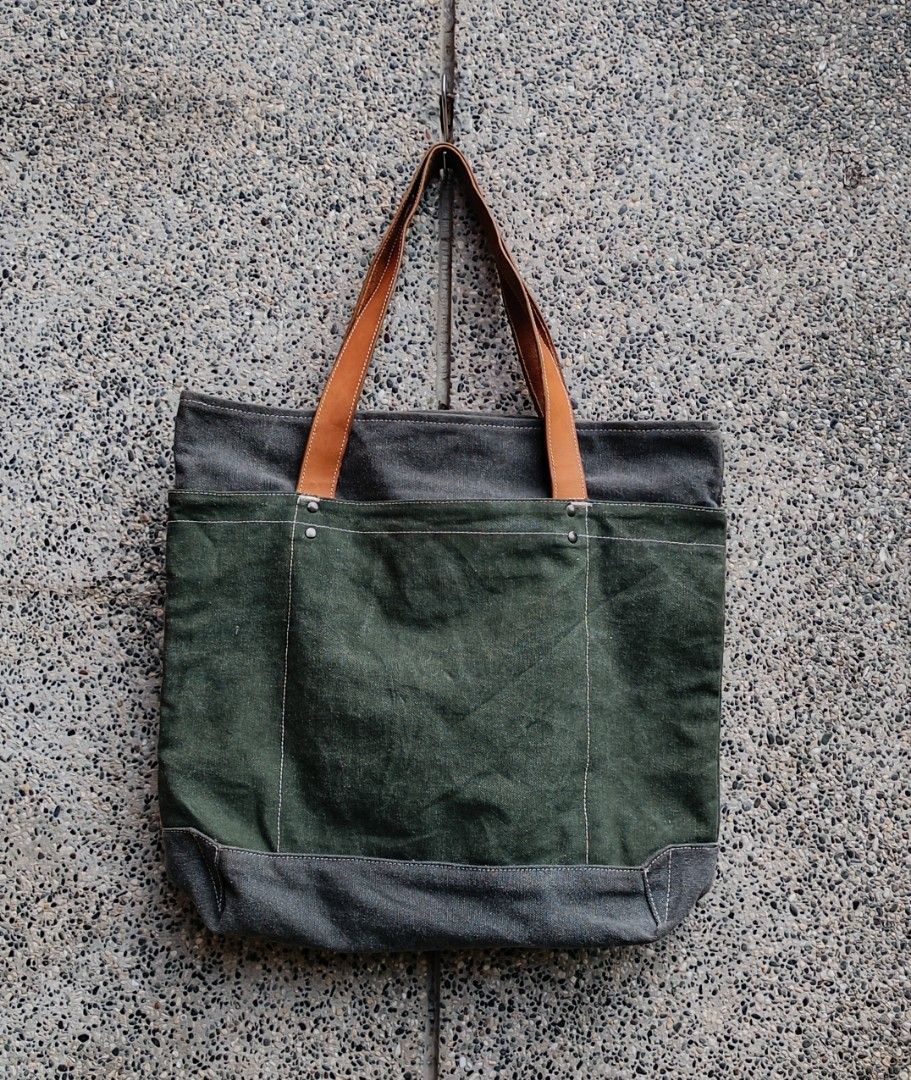 Made by Scrub Canvas Selvedge Tote bag (Category: Belt bags, Clutches and Pouches) located in Davao. Submitted by st333tcartel (Listing ID 1458558119, Image 2). Description: .