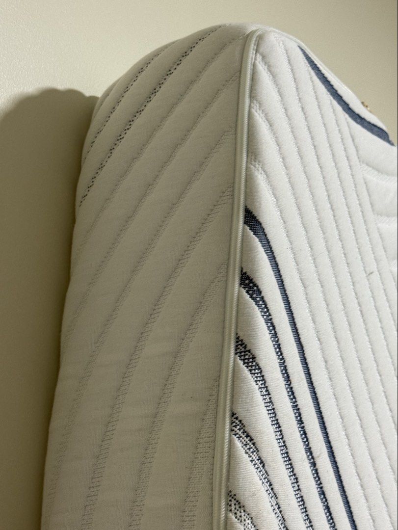 Mandaue Foam Mattress (Single) (Category: Bed Frames & Mattresses) located in Manila. Submitted by bea1408 (Listing ID 1458669890, Image 2). Description: FIXED PRICE. Pass na po sa mag-offer ng mas mababa, mura na po ito. Bought for 8k+ sa Mandaue Foam 6 inches thickness. NO ISSUES. GOOD AS NEW. Natambak lang. May konting alikabok that can be easily cleaned/removed. .