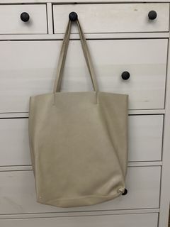 (Category: ) located in . Submitted by melpreloved1 (Listing ID 1458608892, Image 1). Description: .