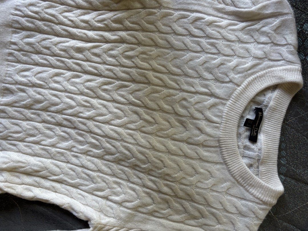 Massimo Dutti Cream Cable Knit Sweater (Category: Longsleeves) located in Tagbilaran City. Submitted by noeeeelll (Listing ID 1458554661, Image 2). Description: - Cream cable knit sweater - Brand: Massimo Dutti - Estimated Size: S - Features: Long sleeves, ribbed cuffs and hem, crew neck - Style: Comfortable and stylish, great for layering or wearing alone.
