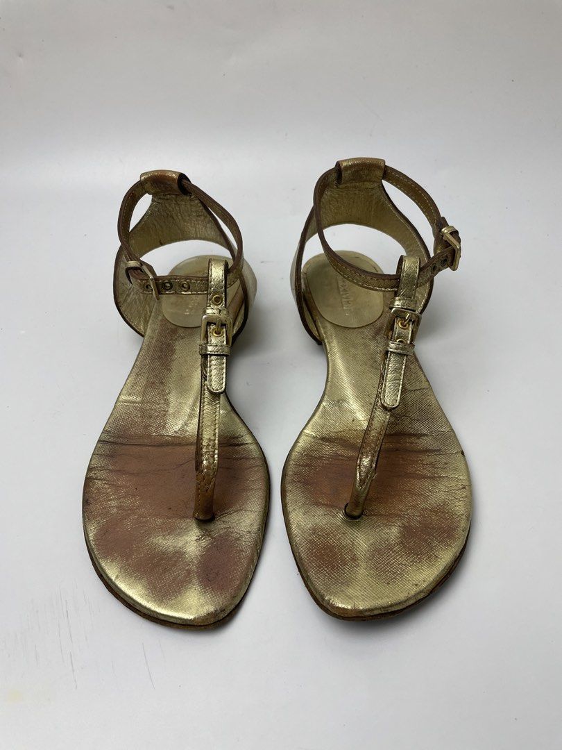Max Mara Gold Metallic Leather T-Strap Flat Sandals (Category: Sandals) located in Manila. Submitted by rdtp2 (Listing ID 1458518437, Image 2). Description: size 35 sign of usage good condition 9/10.