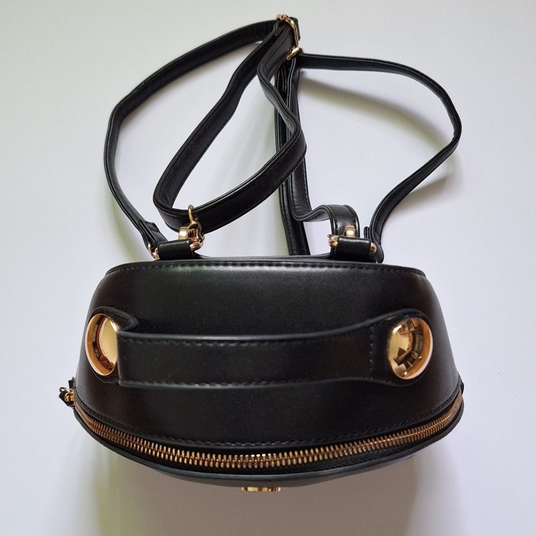 Mikana Black Backpack Bag (Category: Backpacks) located in Abucay. Submitted by brownbasket (Listing ID 1458638680, Image 3). Description: Price + Sf MOP: Gcash | MariBank MOD: J&T.