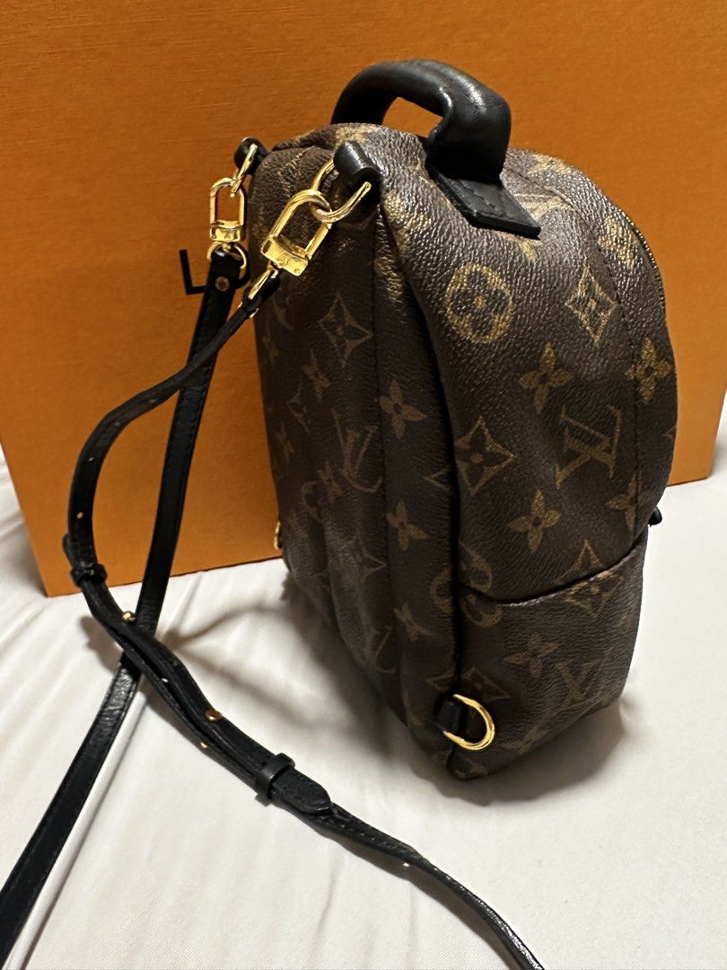 Mini spring backpack (Category: Cross-body Bags) located in Singapore. Submitted by leyi1924 (Listing ID 1458560532, Image 2). Description: Bag only High quality Not for fussy buyer .