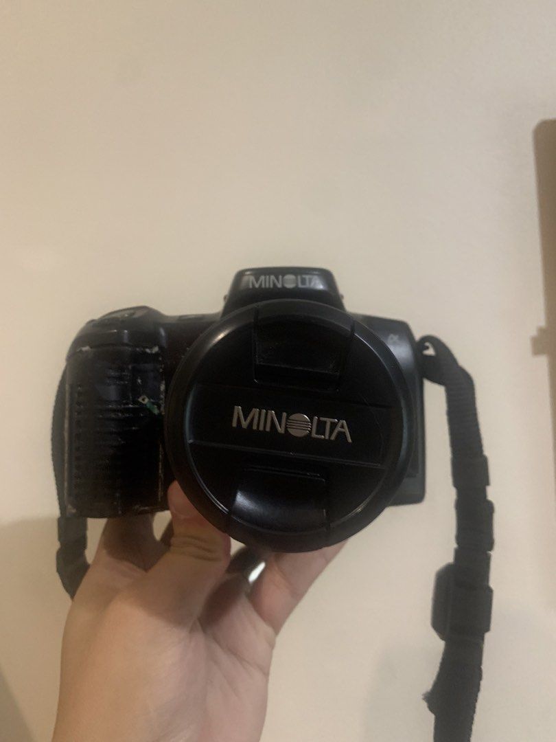Minolta 707SI Lens/ Flash Flim cam (Category: Cameras) located in Manila. Submitted by moneymann888 (Listing ID 1294752202, Image 1). Description: Sf Buyer shoulder Minolta 707SI flim Classic Lens Apo Tele Zoom AF 100-300 untested as is No Refund upon purchase.