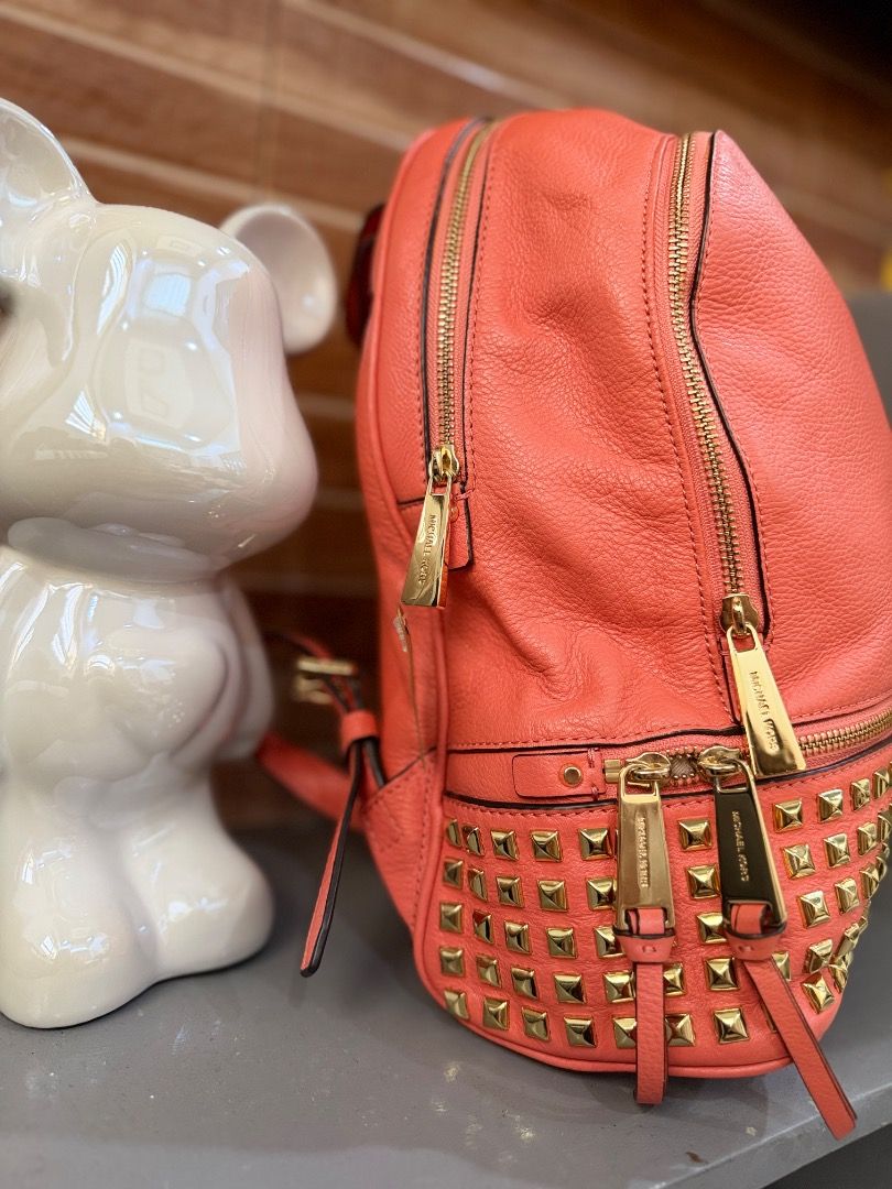 MK Backpack (Category: Backpacks) located in Bacolod City. Submitted by luxxcollectionsbytetz (Listing ID 1458659318, Image 2). Description: Original 💯.