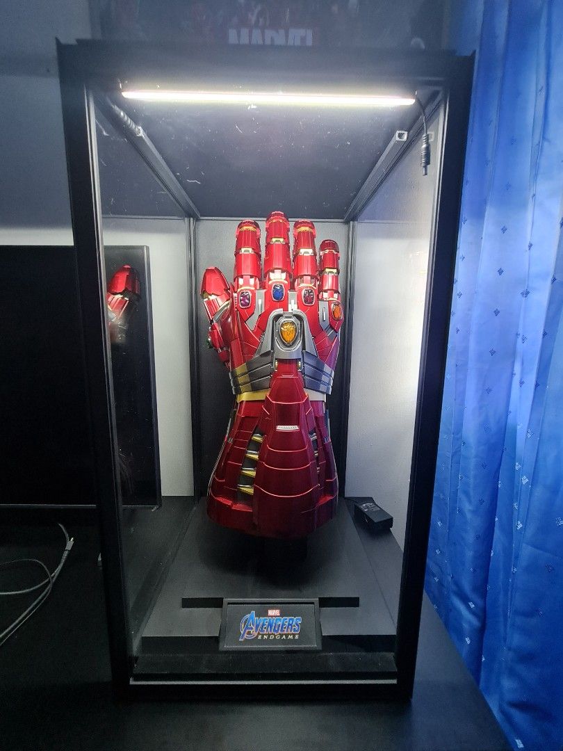 MODUSPACE/MODUCASE (Category: Lighting) located in Singapore. Submitted by darkrise120 (Listing ID 1458554208, Image 3). Description: Moducase/Moduspace! LED display case for collectibles. Great Condition. Measurements: D485mm L430mm H815mm (D19 L16.9 H32 inches). Custom DF Series.