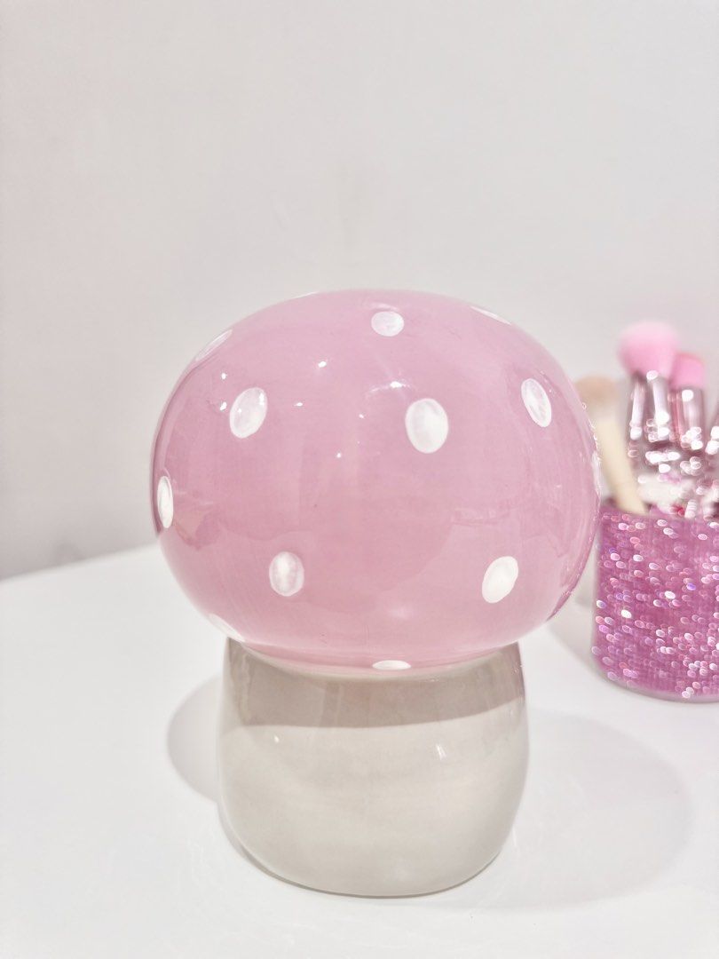 Mofusand Strawberry in Pink Ceramic Display (Category: Designer & Blind Box Toys) located in Manila. Submitted by strawberrymelo (Listing ID 1458665016, Image 2). Description: .