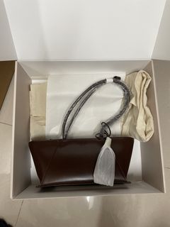（分類：）位於 。 由 angusng555 提交（商品編號 1458517813，圖片 1）。簡介： 。