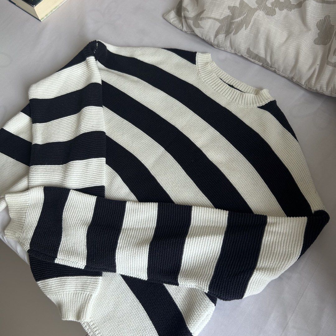 Moon & Madison Striped Knit Crop Sweater (Category: Coats, Jackets and Outerwear) located in Manila. Submitted by chloemapa (Listing ID 1458593070, Image 3). Description: - Brand: Moon & Madison - Color: Black and White Stripes - Style: Knit Sweater - Neckline: Crew Neck - Sleeves: Long Sleeves - Fit: Relaxed - Features: Super comfy, versatile, great for layering - Size: Medium (M) so flattering on body! good cond! used once rfs: decluttering.