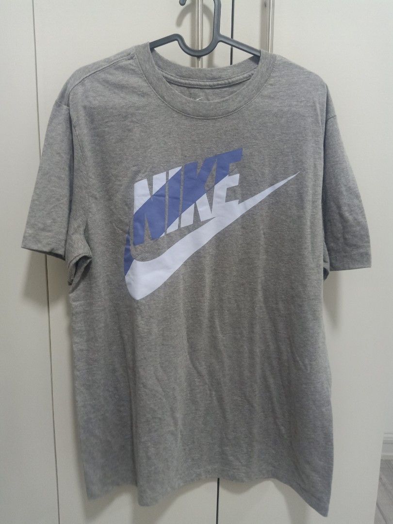 Nike Shirts (Category: Tshirts & Polo Shirts ) located in Silang. Submitted by dethroned0 (Listing ID 1458678947, Image 3). Description: Nike Tshirts Brand New Large One with HangTag Medium with no HangTag 600 + shipping for takeall Location: Noveleta Cavite .