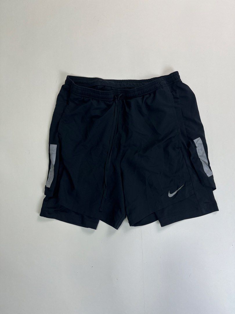 Nike Shorts (Category: Shorts) located in Makati City. Submitted by ufcknwthbst (Listing ID 1458538306, Image 1). Description: 15 inch length 9.5/10 condition No issue.