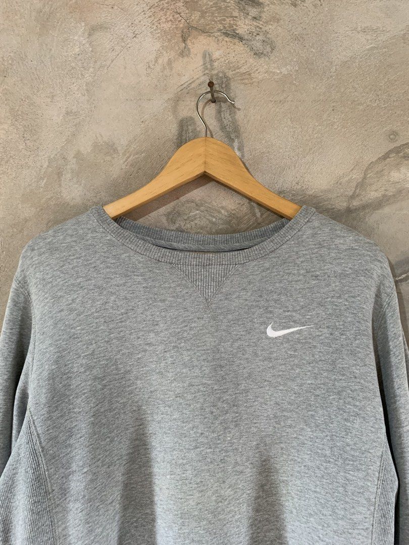 Nike side swoosh (Category: Coats, Jackets and Outerwear) located in Famy. Submitted by stuffxsogood. (Listing ID 1458520600, Image 2). Description: Nike sweater Medium 21.5x25 Good as new.
