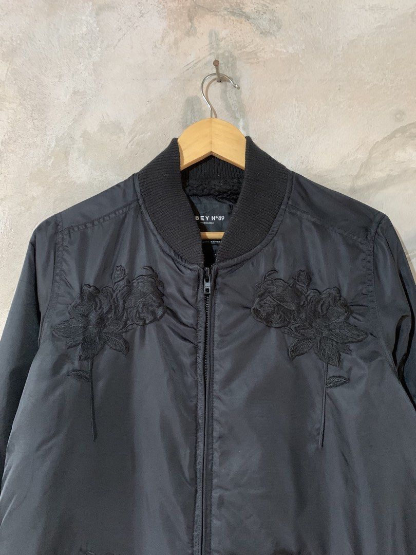 Obey bomber jacket (Category: Coats, Jackets and Outerwear) located in Famy. Submitted by stuffxsogood. (Listing ID 1458521987, Image 3). Description: Obey bomber jacket Medium 21x27 Good as new.