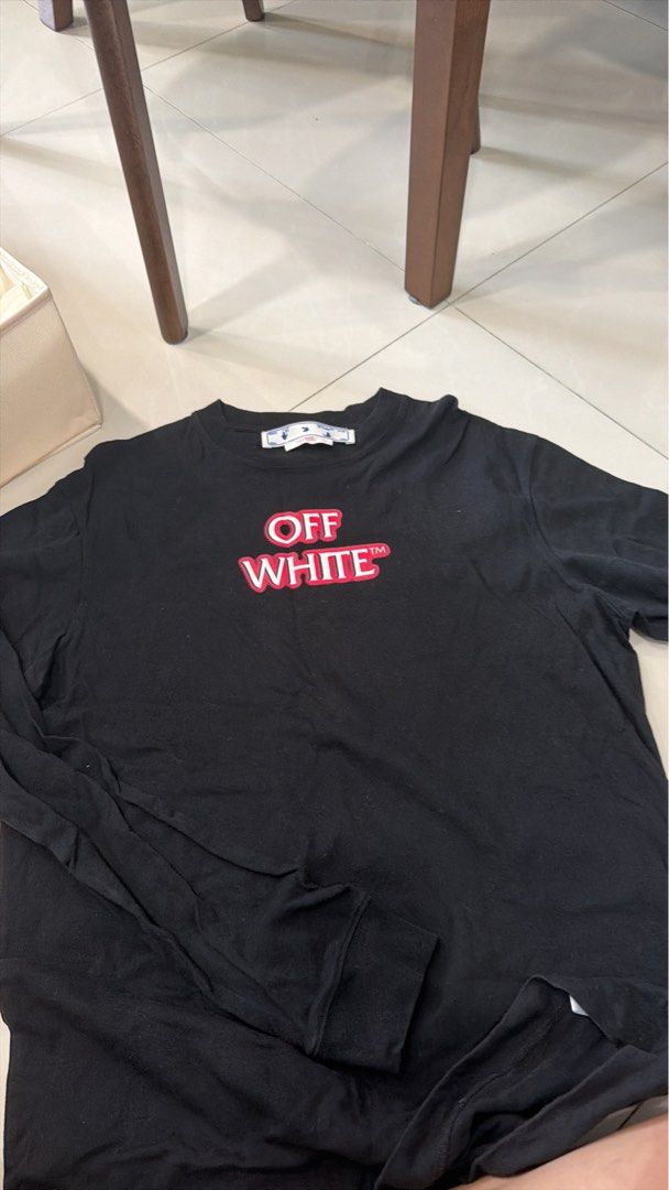 Off white (Category: Tshirts & Polo Shirts) located in Singapore. Submitted by ditchmyoldstuff (Listing ID 1458570988, Image 1). Description: Like new .