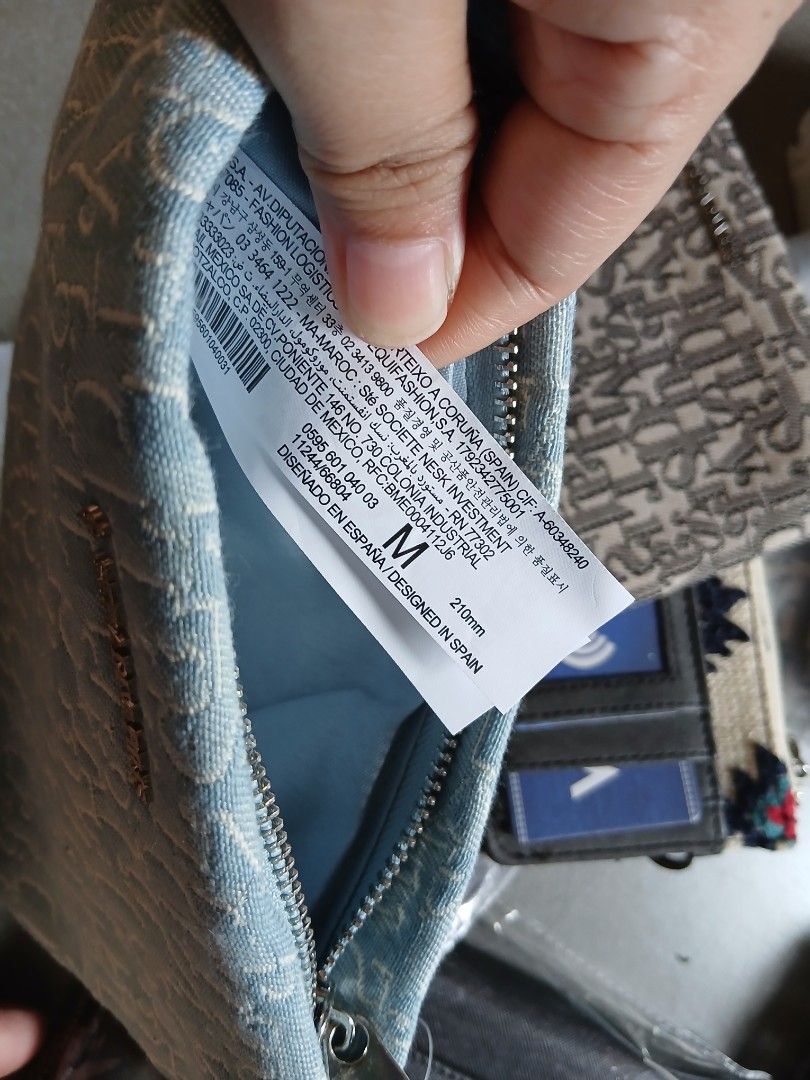 OG stradivarius pouches (Category: Purses & Pouches) located in Calumpit. Submitted by collectionspurses (Listing ID 1458530377, Image 3). Description: gaganda ! denim / canvass texture ! limitid lang! unique finds..
