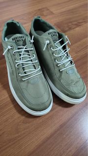 (Category: ) located in . Submitted by helpclearmeclothes (Listing ID 1458533715, Image 1). Description: .