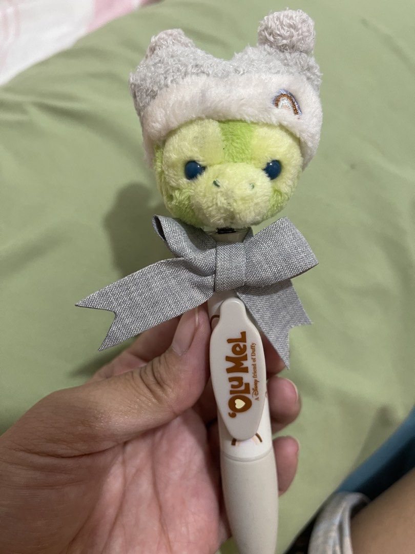 Olumel plush bobblehead pen disney duffy Bundle (Category: Plushies & Soft Toys) located in Cabiao. Submitted by imeon13 (Listing ID 1458680836, Image 2). Description: working both pen.