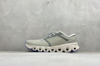 (Category: ) located in . Submitted by khai.uasneakers (Listing ID 1458682638, Image 1). Description: .