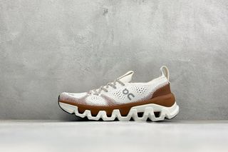 (Category: ) located in . Submitted by khai.uasneakers (Listing ID 1458682484, Image 1). Description: .