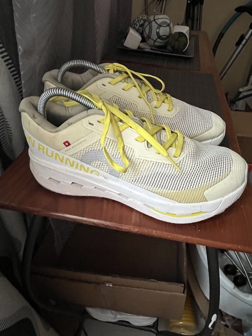 On Cloudrunner (Category: Sneakers) located in Las Pinas. Submitted by deepsouthe (Listing ID 1458599740, Image 1). Description: On Cloudrunner M8, 7.5uk,41eu, 26cm Bnw no box Php2,950 plus sf Las Pinas area.