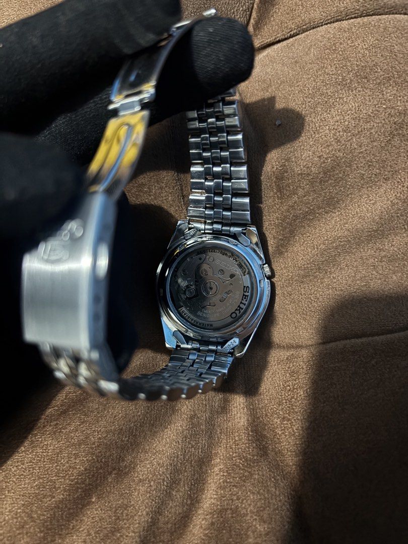 Original Seiko 5 Watch (Category: Luxury Watches) located in Manila. Submitted by sknnykidwatches (Listing ID 1458623304, Image 3). Description: ❗️FOR SALE❗️ Original Pre-loved Mint Condition Automatic Seiko 5 Reference: SNK369K1 Movement: Seiko Caliber 7s26 37/38mm (unisex) Used like new Physical and Running condition: 8.8/10 Daydate With replacement box and paper bag No major dents/scratches 🏷️ Get this for only ₱4,290 Just DM us for inquiries