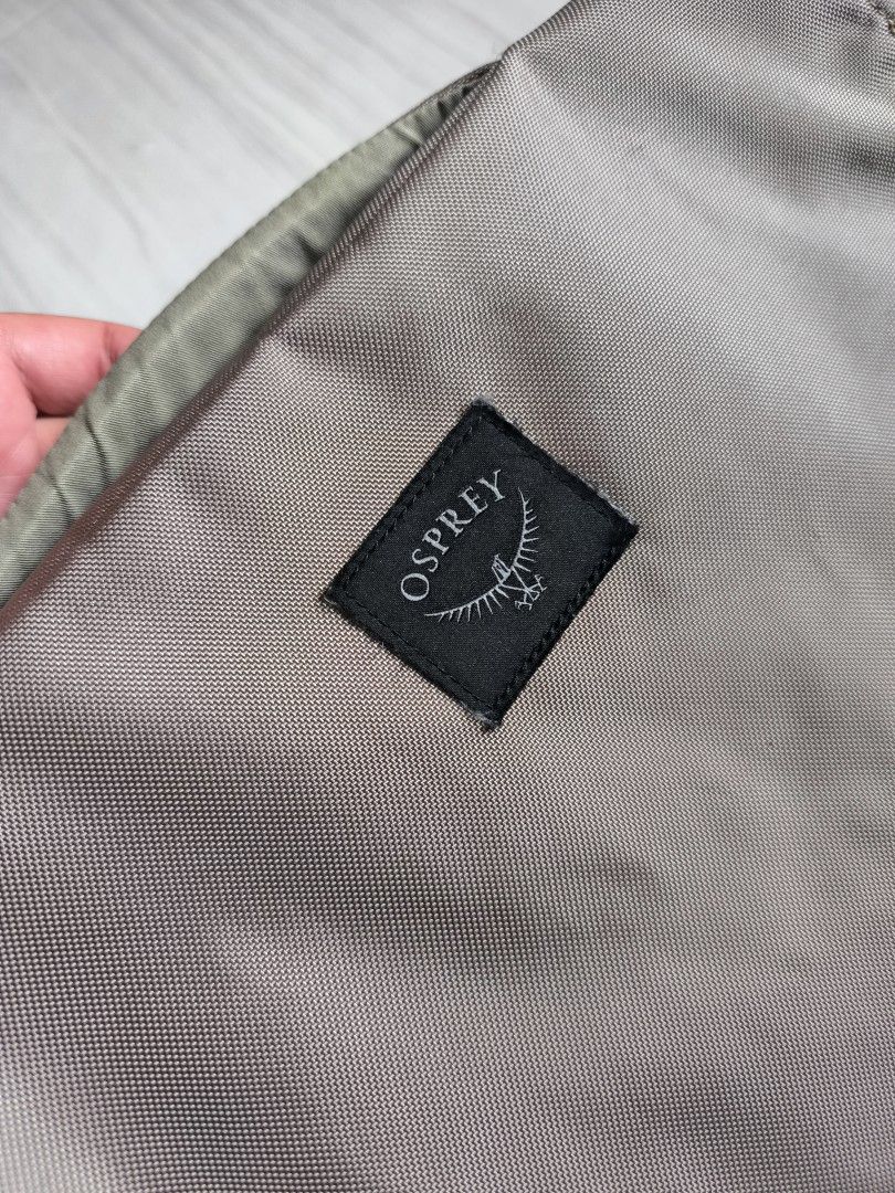 Osprey Aoede Messenger Bag Taupe (Category: Sling Bags) located in Talisay. Submitted by jppppppppp (Listing ID 1458650514, Image 3). Description: Osprey AOEDE Messenger Bag 7L Actual Dimensions W 16" L 11" Thickness 3" Excellent Condition except removable water marks sa back portion. 1️⃣2️⃣9️⃣0️⃣+SF 09472849954.