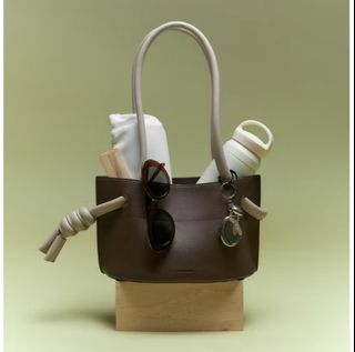 (Kategori: ) berada di . Dikirim oleh chelsdecluttering (ID iklan 1458624905, Gambar 1). Deskripsi: .
