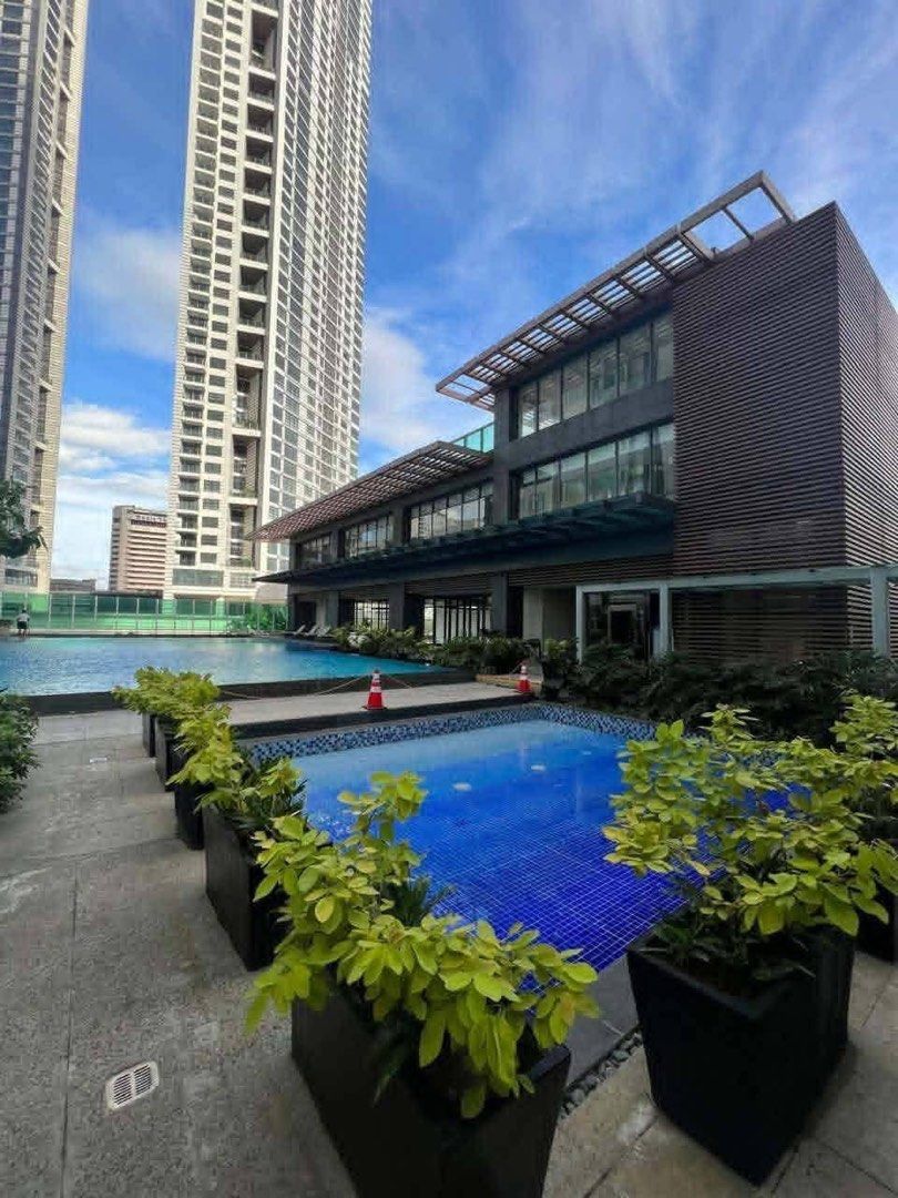 Park Terraces Studio Condo For Sale (Category: Apartments & Condos) located in Pasig City. Submitted by helloproperty.monique (Listing ID 1458636451, Image 1). Description: FOR SALE Studio Unit with Parking Slot Park Terraces Tower 2 Makati City FA: 40 sqm Amenities: Swimming Pool Fitness Center Indoor and Outdoor Children's Play Areas Function Room 24/7 Premium Security Concierge Service Direct/easy access to Ayala Center (Glorietta, Greenbelt, 